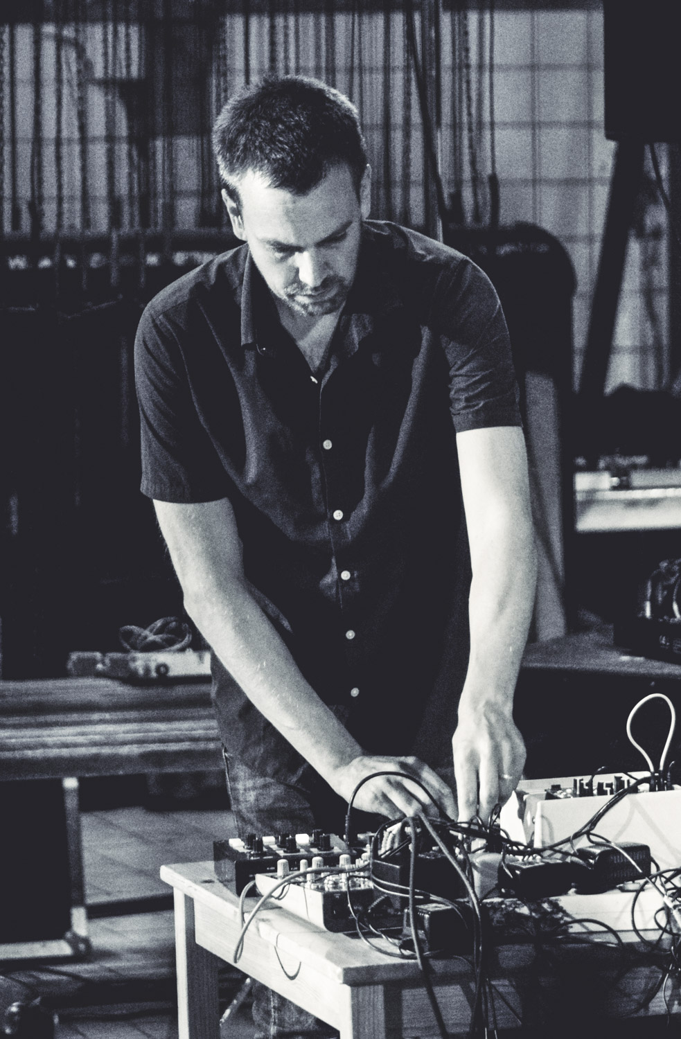 Black and white photo of Håvard Volden (Muddersten) performing © Anna Bastyrova